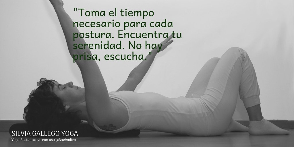 Silvia_Yoga's tweet photo. La práctica de yoga que vuelve al estático. Nos permite reencontrarnos con nuestra escencia. Sin prisas, sin forzar, sin competir #yoga #yogarestaurativo #tiempo #serenidad #yogalife #yinyoga #yogaestático #yogacontiempo #yogabarcelona #yogacampdelarpa #backmitra @te_cielo_ https://t.co/pafS2dchPG