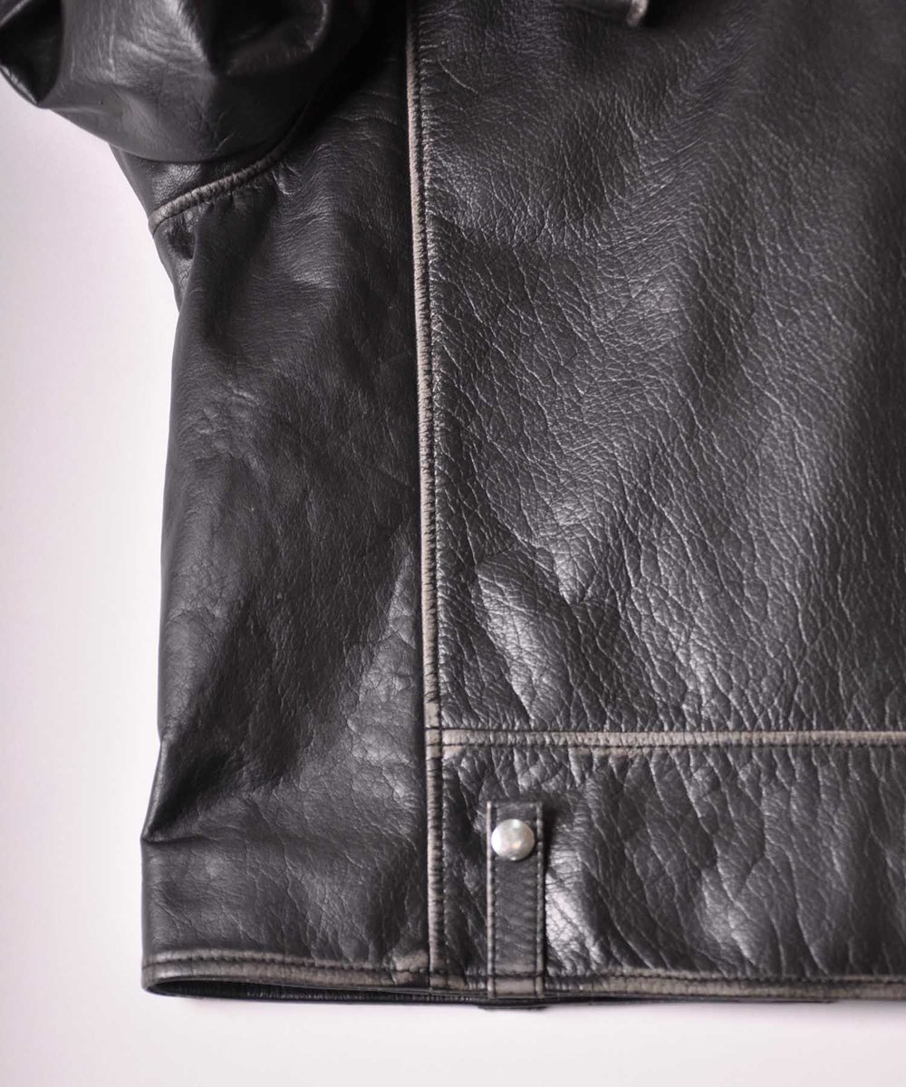Johnbull_online's tweet photo. 【Attick ライダースジャケット】
バッファローレザーを使用したAttick今年一押しのレザージャケット。
メンズライクな仕上がりなので、スカートなどと合わせてセンシュアルに。
#outerfair
◆ジャケット(onlinestore)◆
https://t.co/EVmwP8xYdb
◆その他着用アイテム◆
https://t.co/OeVaLPCsBE https://t.co/YtmHNxVrc5