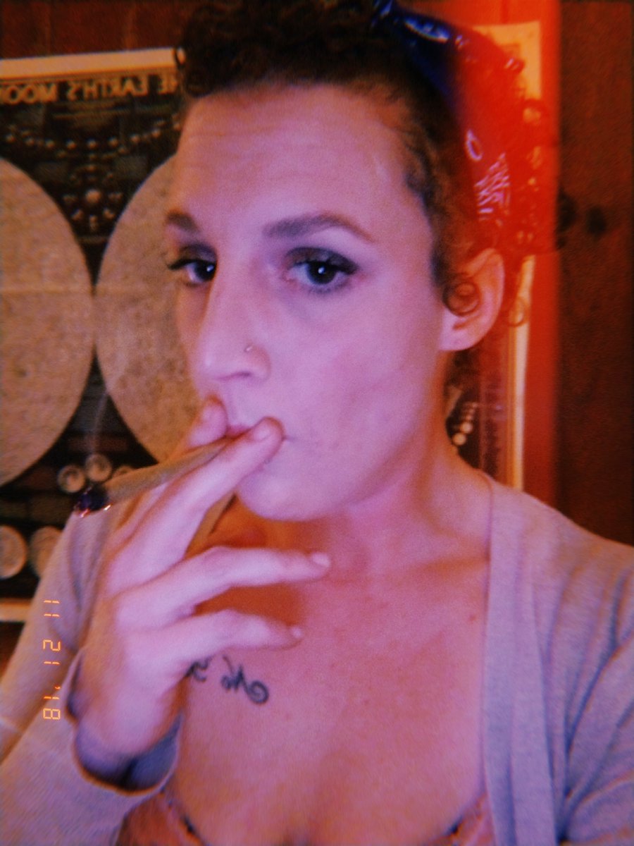 br00ka's tweet photo. Lights joint: why do I accept the treatment of being good enough to fuck on the regular but not good enough to date?
#stonerthoughts #lol #butimcrying https://t.co/49p13ddgl0