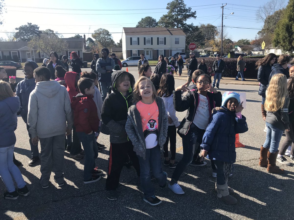 Tori28Alexander's tweet photo. Thankful for these amazing kids!! #UnityCircle #AmazingMustangs #3rdgrade ๐ฆ๐๐ฝ @VBAPBrown @vbcpsed @BeachSupe https://t.co/Hvj0Bg6qhR