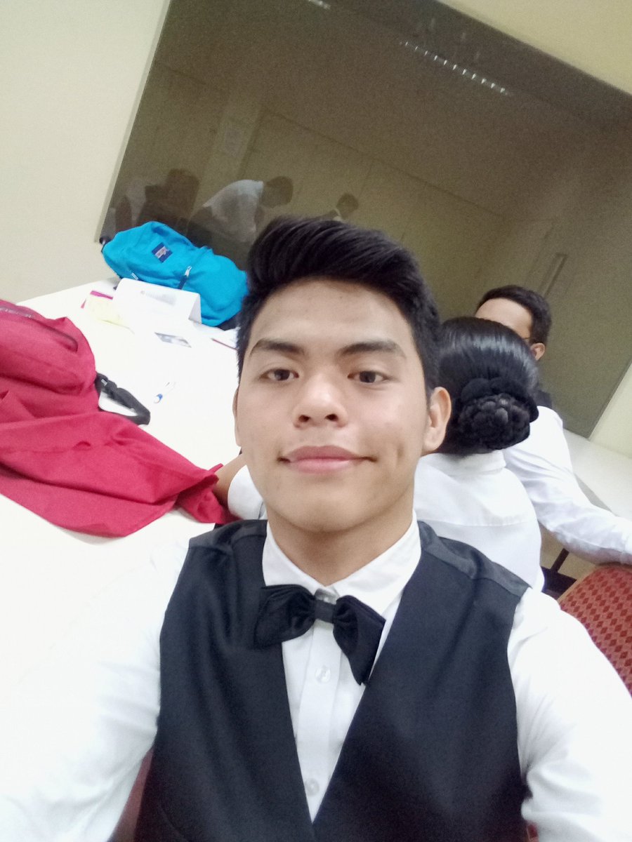Jamesraiannrol1's tweet image. Your Waiter for today 😆🍷
#NC11
#FinalASSESSMENT