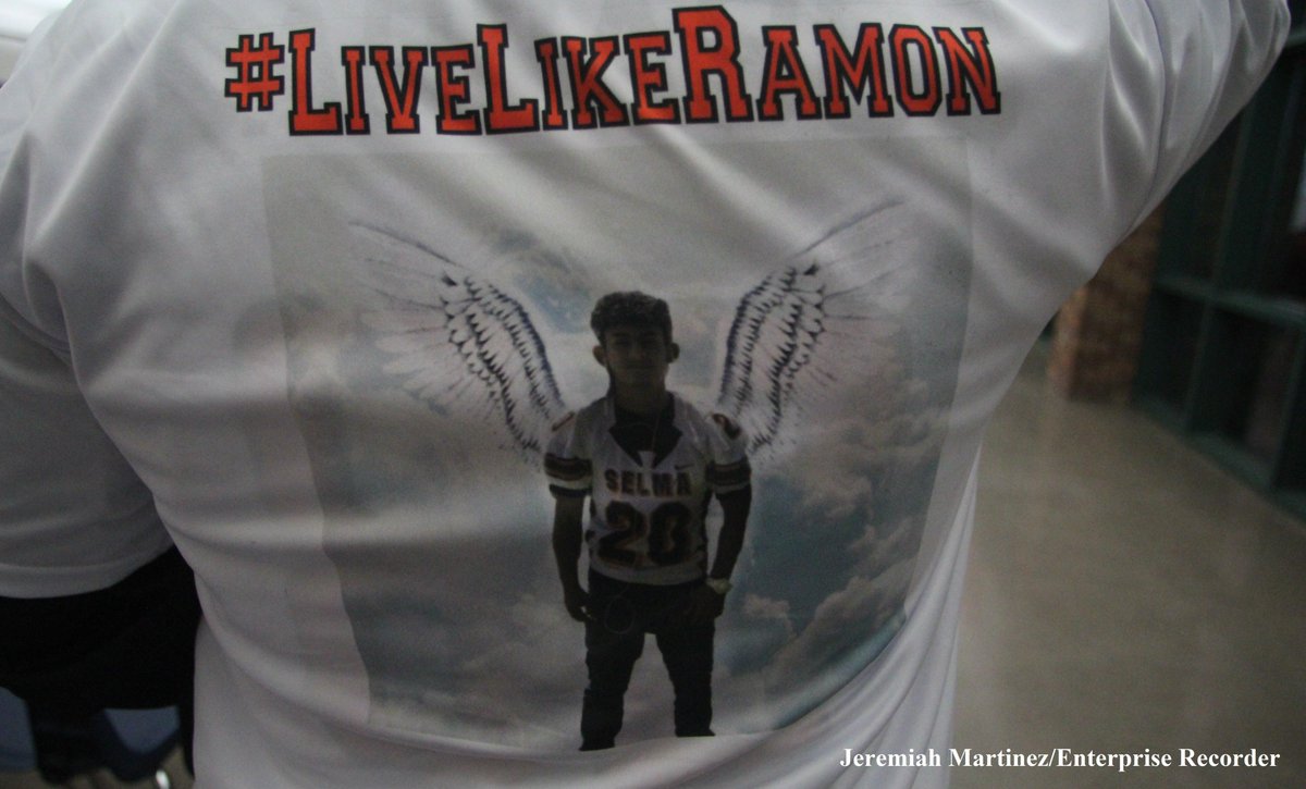 #LiveLikeRamon was the theme of the celebration of his life tonight at Selma High. It's very devastating what happened to him and it was heartbreaking to hear so many loved ones in tears talk about him.