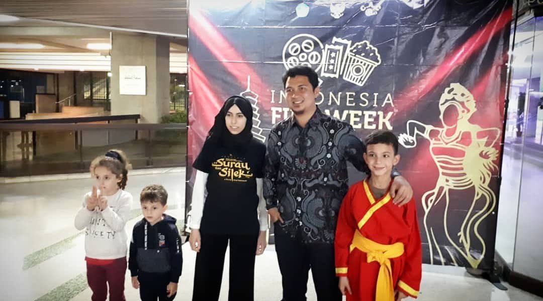 LiamdanLaila's tweet photo. Film Surau dan Silek di Indonesia Film Week 2018 di Aljazair, Afrika Utara. https://t.co/PrU47JBM6e
