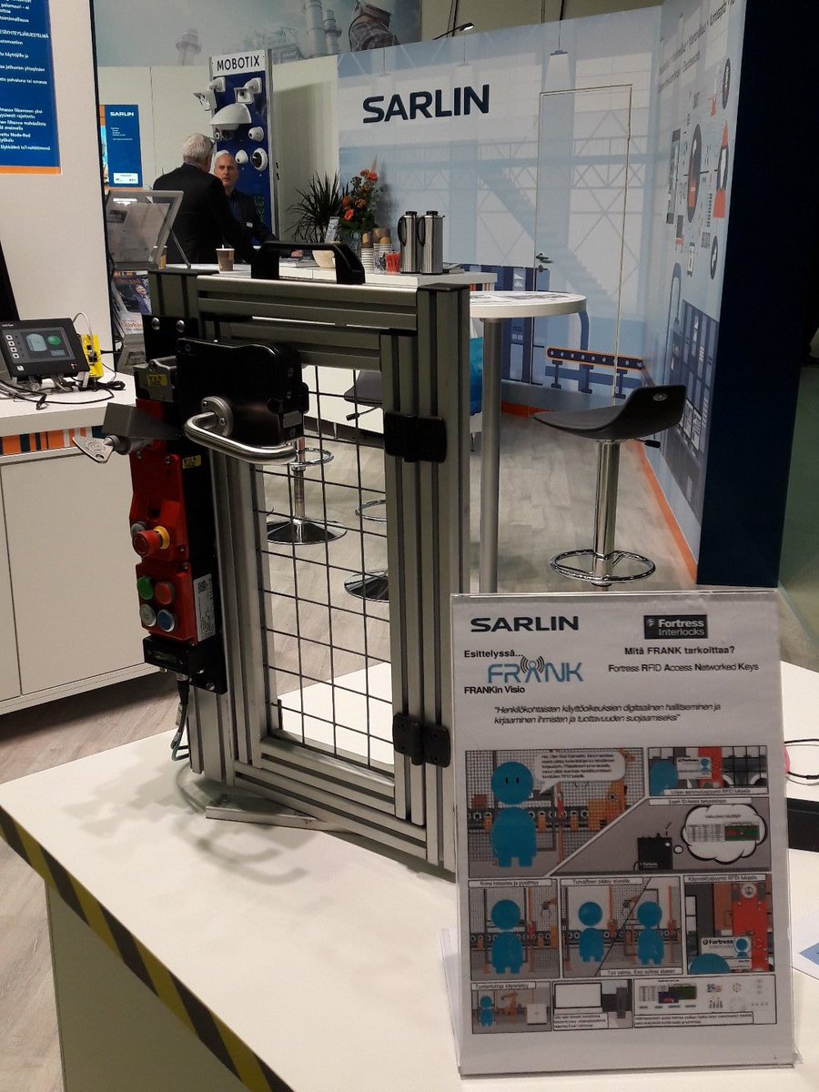 SARLIN_OY_AB's tweet photo. #SmartFactory Jyväskylän Paviljonkissa vielä tänään. Sarlin osastolla C 307.
#koneturvallisuus #fortressinterlocks #FRANK #RFID https://t.co/uhmWFUVtQh