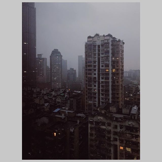 mwojtkiewicz's tweet photo. Chongqing downtown. #chinadaily #foreignoperations #grimscape #natgeo #architecture #minimalcomicplay #kennedymagazine #rentalmag #weekendwalkabout #streetphotography https://t.co/IGHCesy6vo https://t.co/TeGOSVY6eG