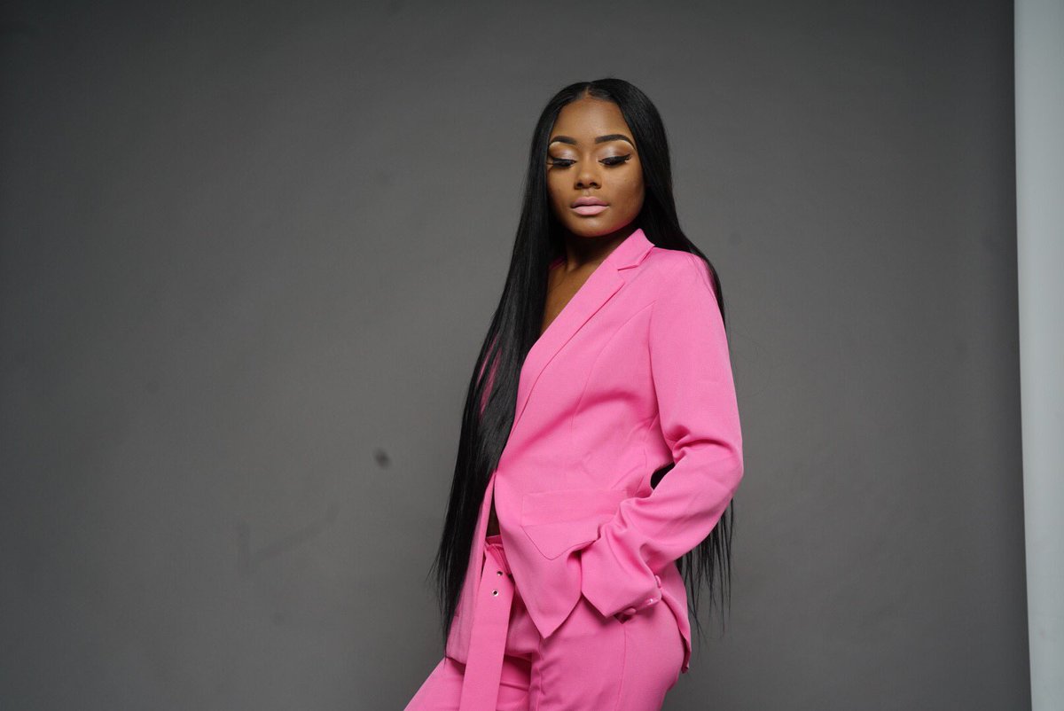 hellolondondior's tweet photo. Happy birthday to my business “Mink Barbie💕” ! She finally turned one!!! Thank you for blessing me with this talent!! #BestLashTech #RealBoss #MadeMyselfABoss🙈 https://t.co/qkKq8kCa1e