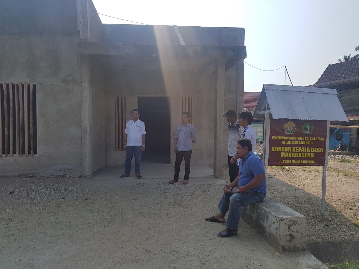 Sufly_af's tweet photo. Kegiatan Pendampingan dalam proses pembangunan desa : Kordinasi bersama Pemerintah Desa dan BPD setempat mengenai progres kegiatan pembangunan bidang pemberdayaan masyarkat
#JokowiMembangunDesa
@Jokowi
@EkoSandjojo
@anwsanusi
@taufikmadjid71
@fachrilabalado https://t.co/PUJiTjDICC
