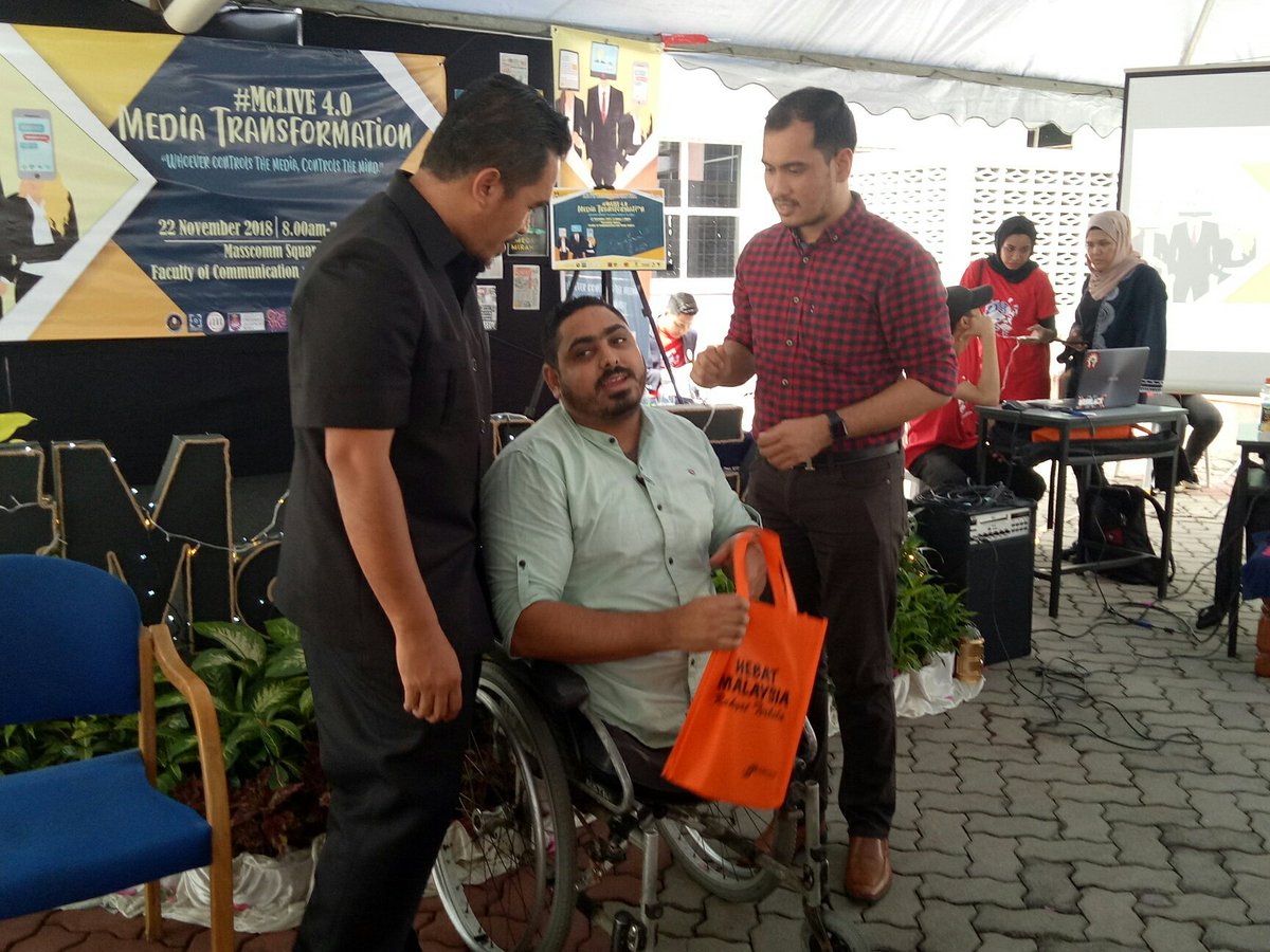 LIVE UPDATE: Penyampaian hadiah kepada Momen Faiz.
#amanpalestine #McLIVE #mclive2018 #fkpm