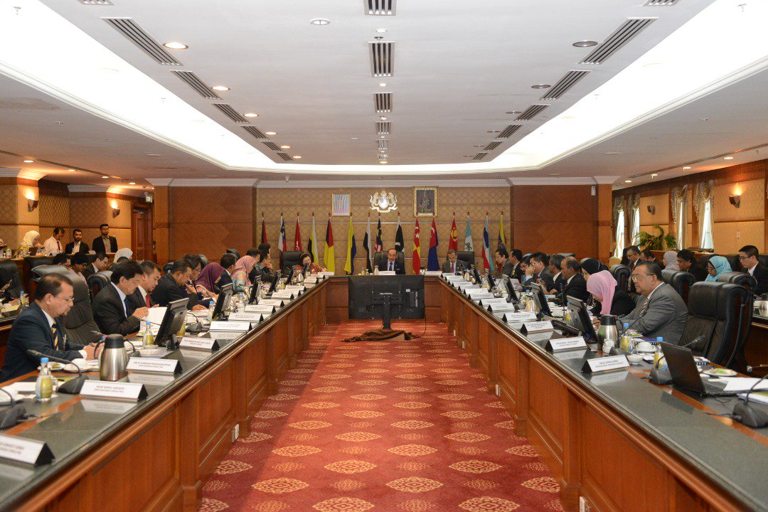 Kem. Pembangunan Usahawan dan Koperasi (KUSKOP) tweet media