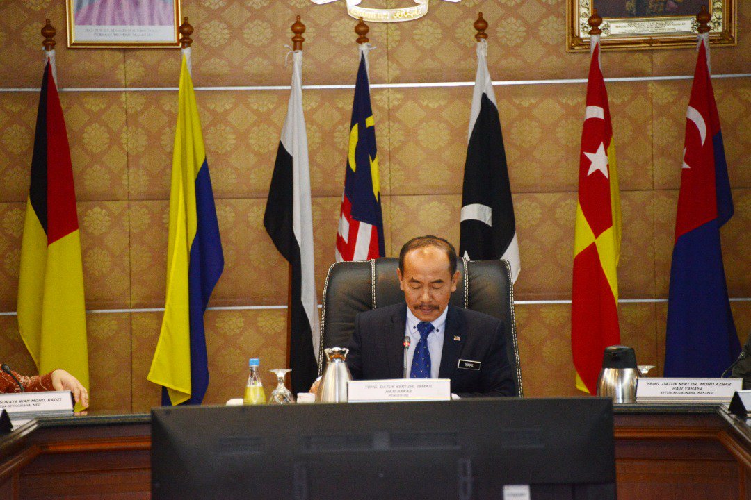 Kem. Pembangunan Usahawan dan Koperasi (KUSKOP) tweet media