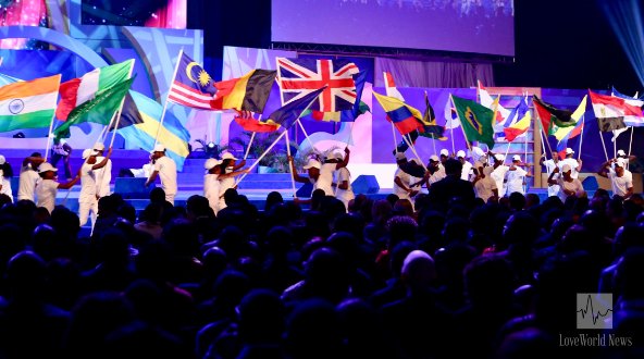LoveWorldEvents's tweet photo. Partners from various nationalities enjoyed a taste of Nigeria’s diverse cultural heritage at IPPC opening ceremony!
#IPPC2018 #YearoftheSupernatural #IPPCready #MyIPPC #IMCC #LIMA2018 #LoveWorldExhibitions #BLW #PastorChrisEvents #PastorChrisOyakhilome https://t.co/DMrq43Gdpw