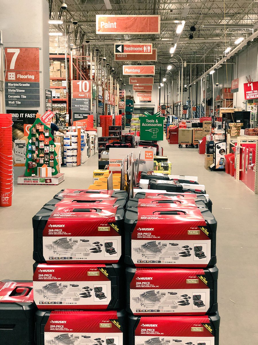 MichaelleMoreno's tweet photo. And it’s a wrap!!! Happy to be part of an awesome team!! Black Friday were ready 😊🧡 https://t.co/1hrDk2DjtH