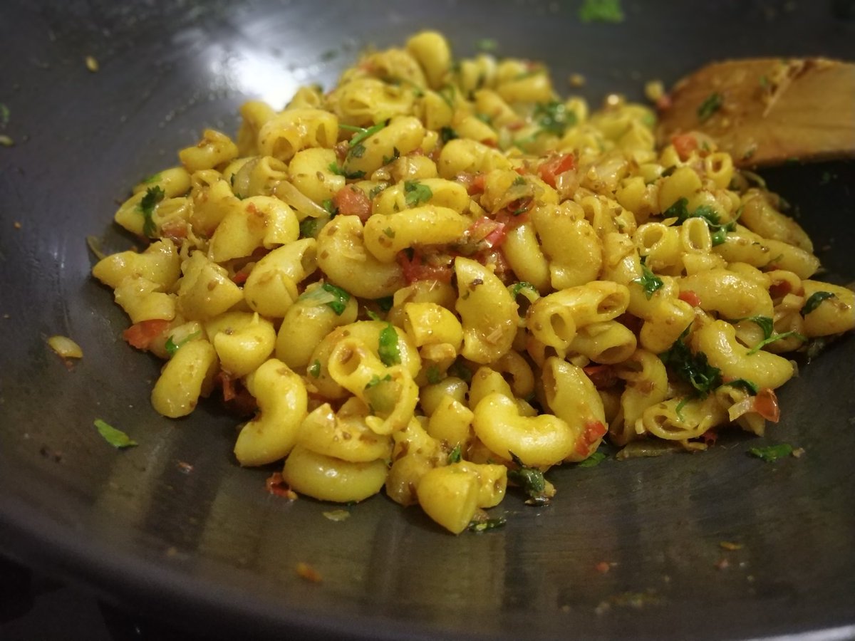 _misfit_212's tweet photo. I am a decent cook and I always love learning new recipes !! 🙂😁 #HomemadeMacaroni https://t.co/Av8pUpFPJs