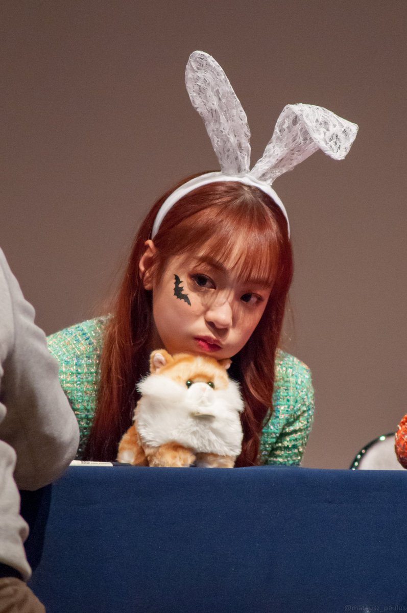 mateusz_paulus's tweet photo. Rachel at Yongsan fansign 181027
레이첼 @용산 팬사인회 181027

#Rachel #APRIL  #레이첼 #에이프릴 @APRIL_DSPmedia https://t.co/15cyBKrSdC