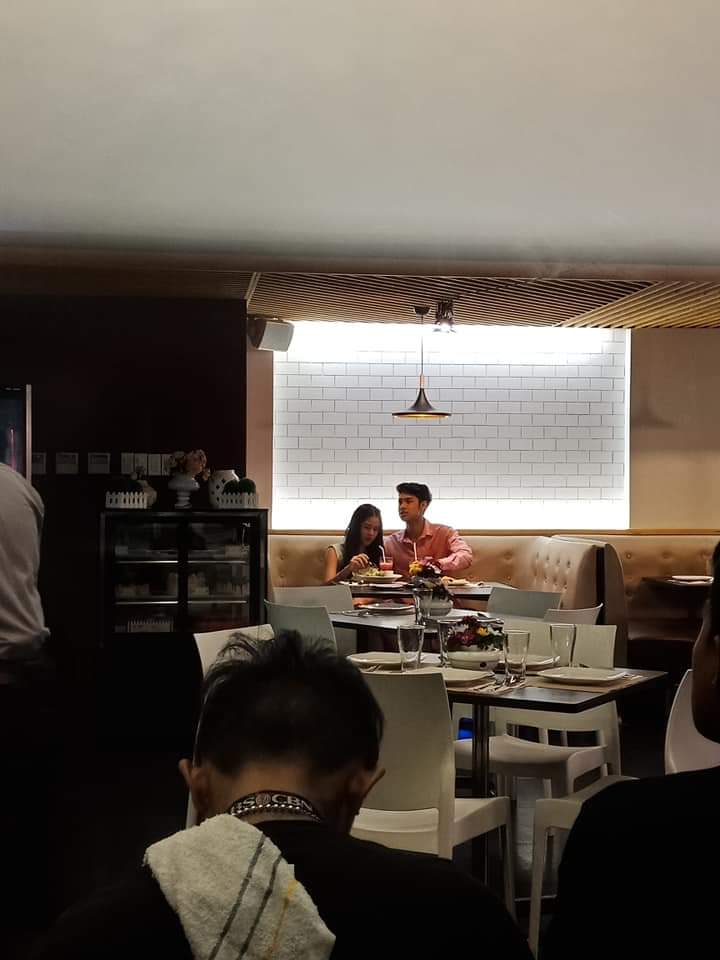dannah_sheena's tweet photo. Nakita ko lang pinost ng friend ko s fb. Magdidate ang ZekShie!!!!! Gaanu ka close hah??Bat ganyan??

#PlayHouseSlipOfTheTongue
#PushAwardsDonKiss
@KissesDelavin__ @donnypangilinan https://t.co/4xCaudJ3f2