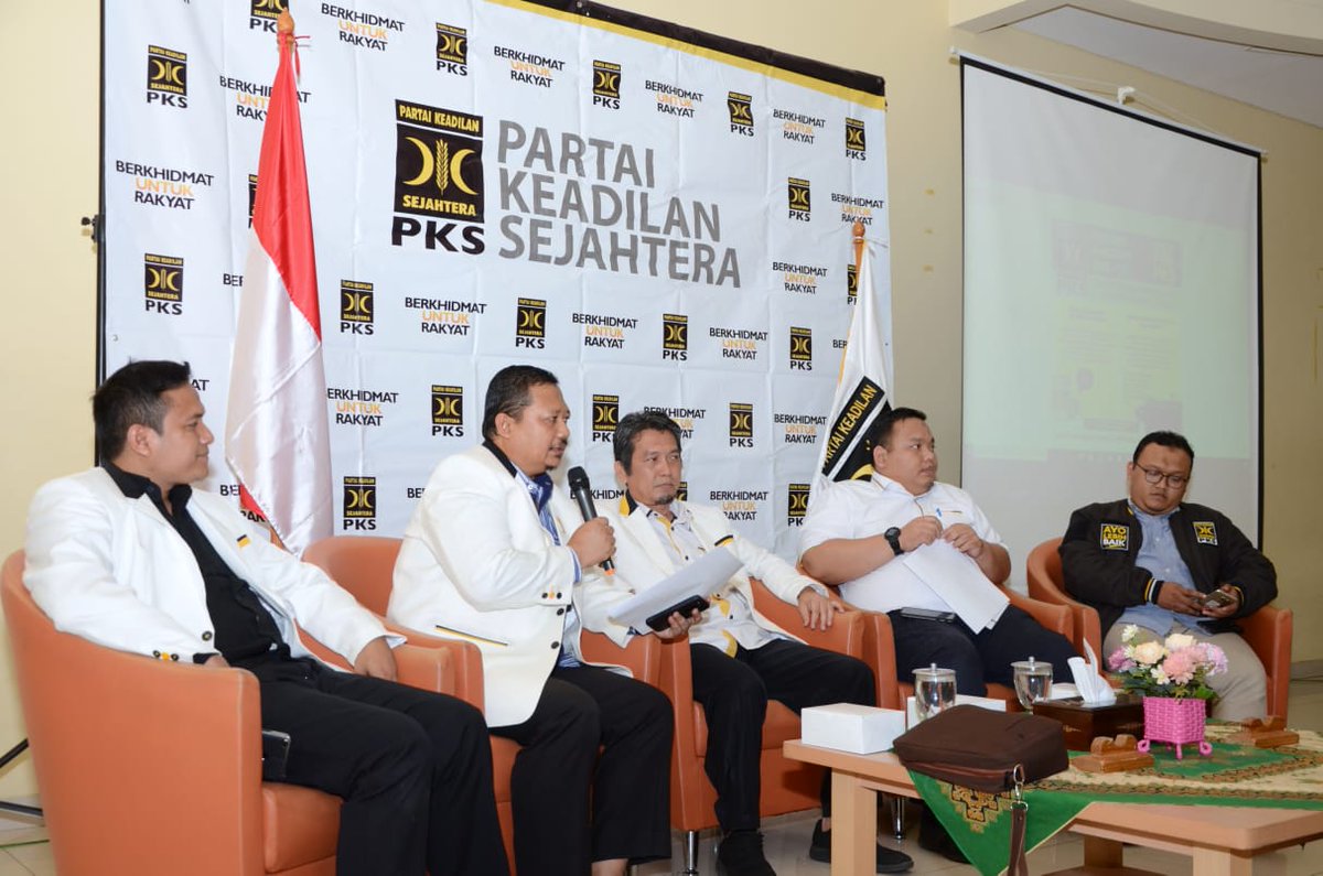 Beban hidup rakyat makin berat. PKS luncurkan program kampanye penghapusan pajak tahunan sepeda motor dan pemberlakuan SIM seumur hidup. #ProgramKampanyePKS