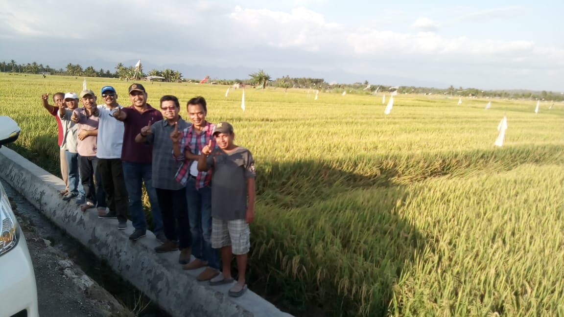 Ev_fafafa's tweet photo. Jokowi sukses membangun desa
#JokowiMembangunDesa 
@jokowi 
@EkoSandjojo 
@anwsanusi 
@taufikmadjid71 
@fachrilabalado https://t.co/fZZ60QzOYi