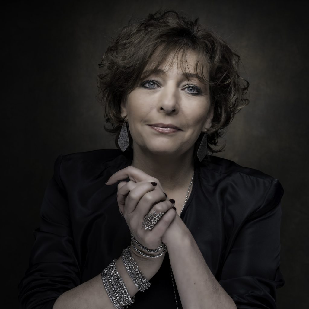 Commentaar hoofdredacteur Esther Voet: Magische wereld - niw.nl/magische-werel…