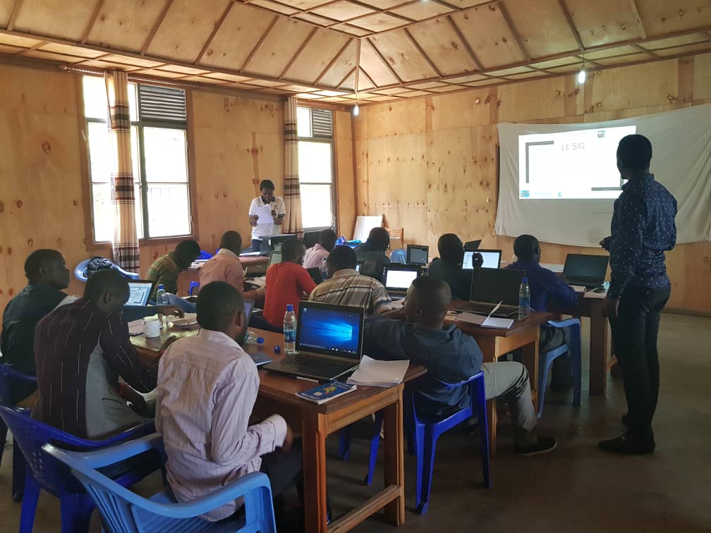 IRI_UCBC's tweet photo. We are supporting the land administration by improving #landmanagementsystem and capacity building of #landsurveyors in #Minova, #SouthKivu, #DRC @gltnstdm @congoinitiative @UNHABITAT https://t.co/mBxrVFI225
