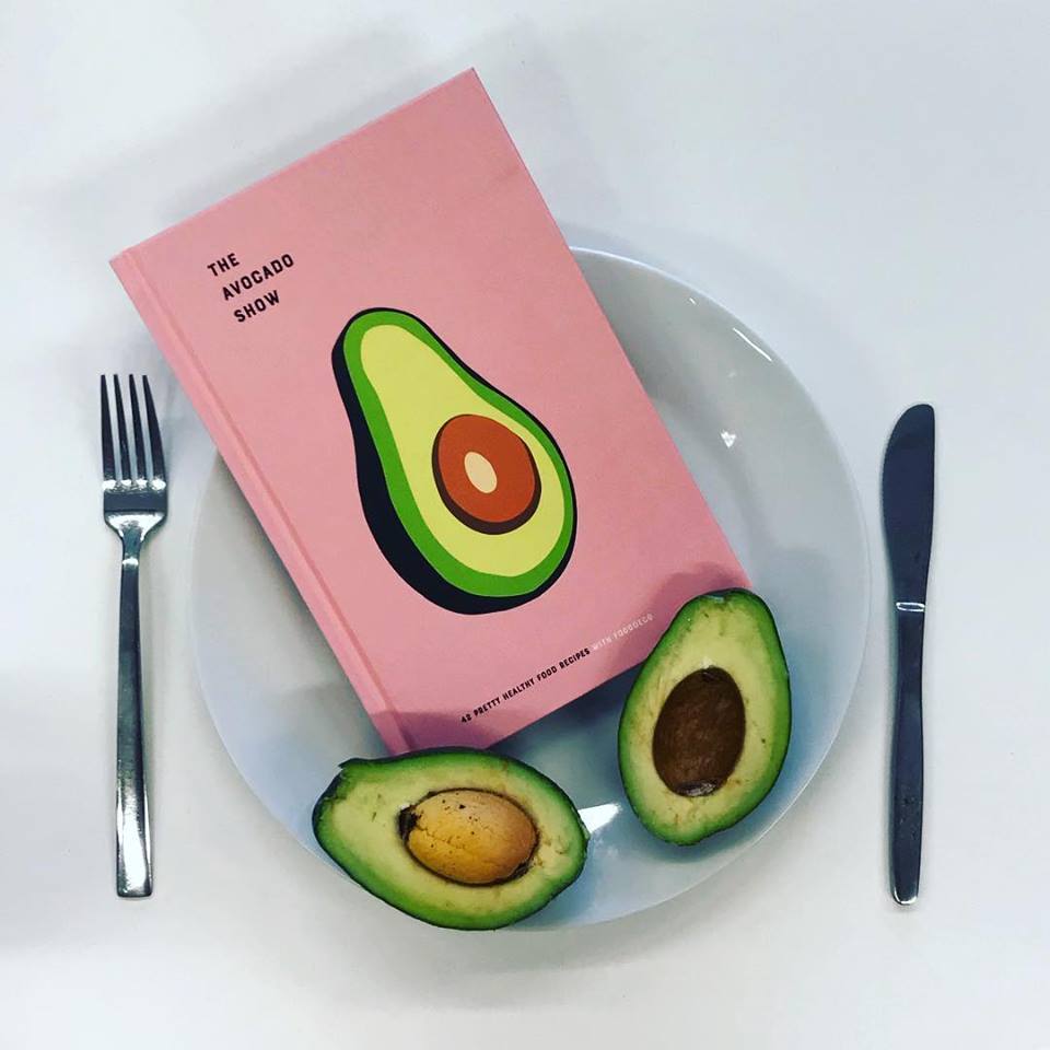 Holy guacamole! The Avocado Show has just landed on our desk and it looks good enough to eat. This is the first cook book from the creators of the world famous avocado restaurant in Amsterdam. @Kosmosuitgevers