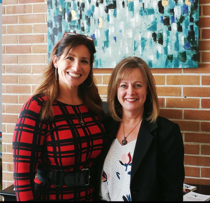 WendyAHewitt's tweet photo. Thank you to our Superintendent of Business-Corporate Services @LisaSchimmens
for all you have done @RCDSB
We wish you all the best in your new adventures ahead! #Friends #Only1WeekLeft #RCDSBReflections
#ThankfulThursdayThoughts https://t.co/VgP77Rj2KV