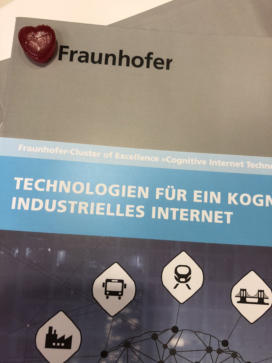 CCIT_Fraunhofer's tweet image. Wir lieben kognitive Technologien. Falls man sich nichts darunter vorstellen kann, kann es sich heute in Berlin erklären lassen oder in unserem Positionspapier nachlesen unter cit.fraunhofer.de #cognitiveInternet