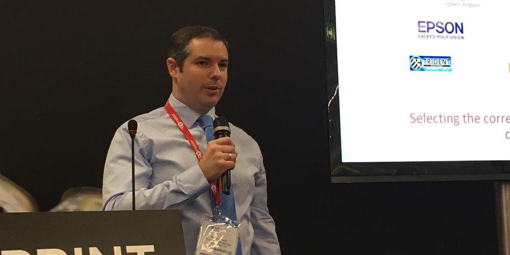 David Heath speaking at InPrint Milan about the process of selecting and driving inkjet printheads bit.ly/2CBny9e <a href="/InPrintItaly/">InPrint Italy</a> #inprint18
