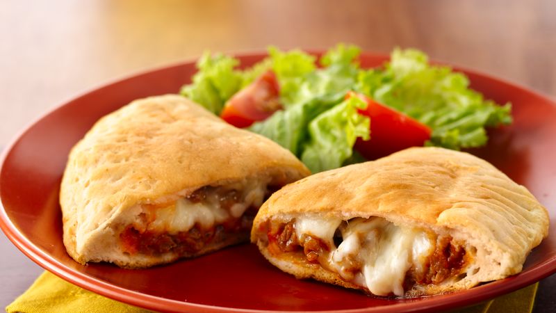 Calzone - A all time favorite recipe of everyone

#LarryNoodles #Food #Chef #Calzone 

Visit- larrysnoodles.quora.com