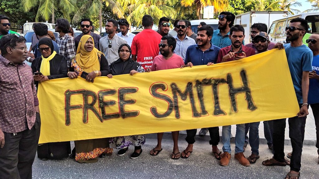 ashrafiaano's tweet photo. Free @AliHashimSmith1 Now
#FreeSmithNow https://t.co/TIZrxMnhYk