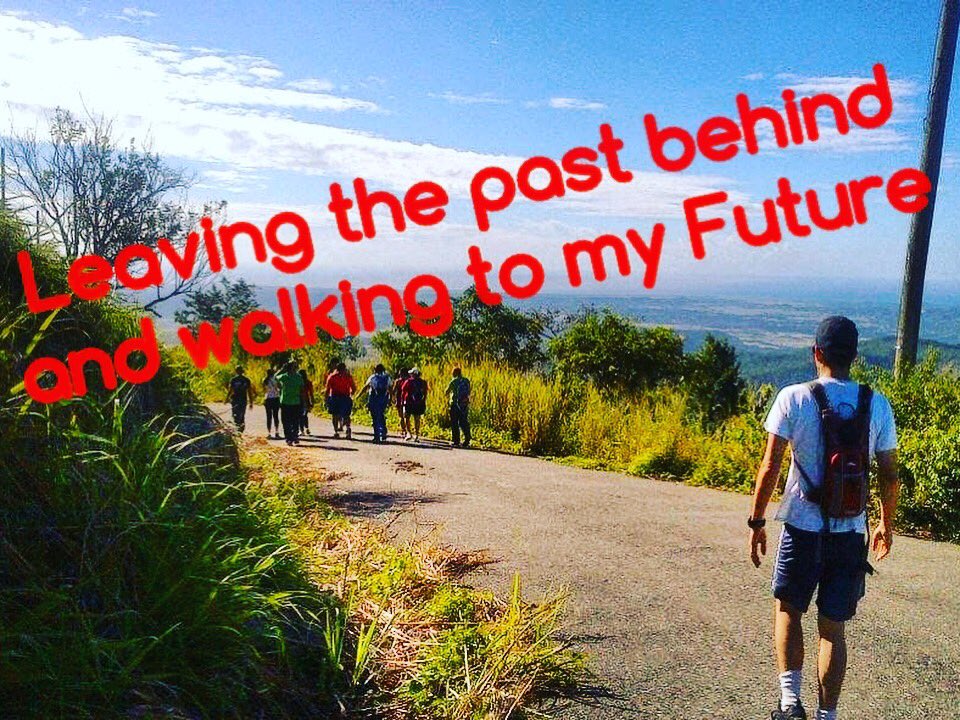 IvanDiazPdm's tweet photo. Leaving the past behind
and walking to my Future
#resolis #trainingtopico #Pico #picoduarte #phrasesoftheday #feelings #past #future #dream #frases #motivation #mountain #walk #fashionblogger #inspiration #inspirationalquotes #frasemotivacional https://t.co/CPktkCZ2q4