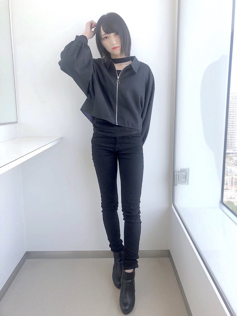 全身真っ黒くろすけ と 少しの紫 Ψ😈↝ #イコラブ