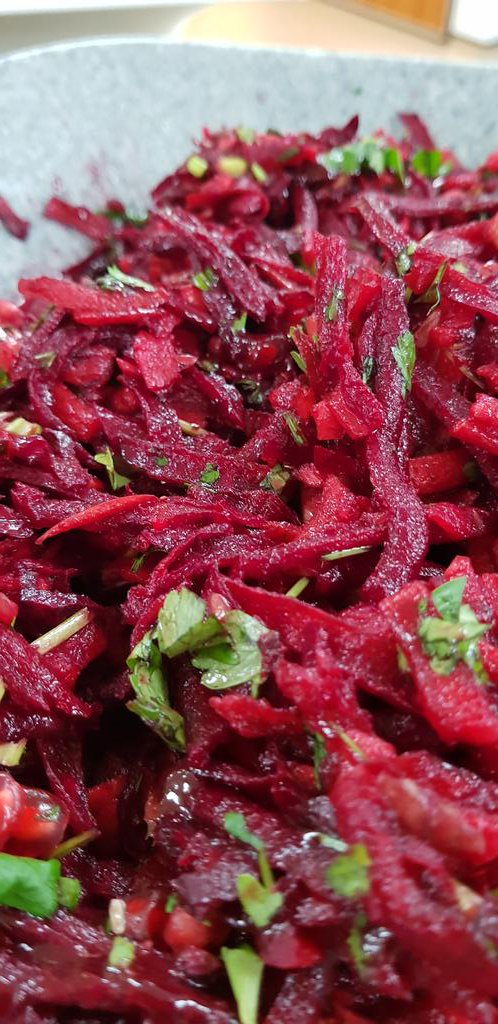 2Eat Caterham tweet media