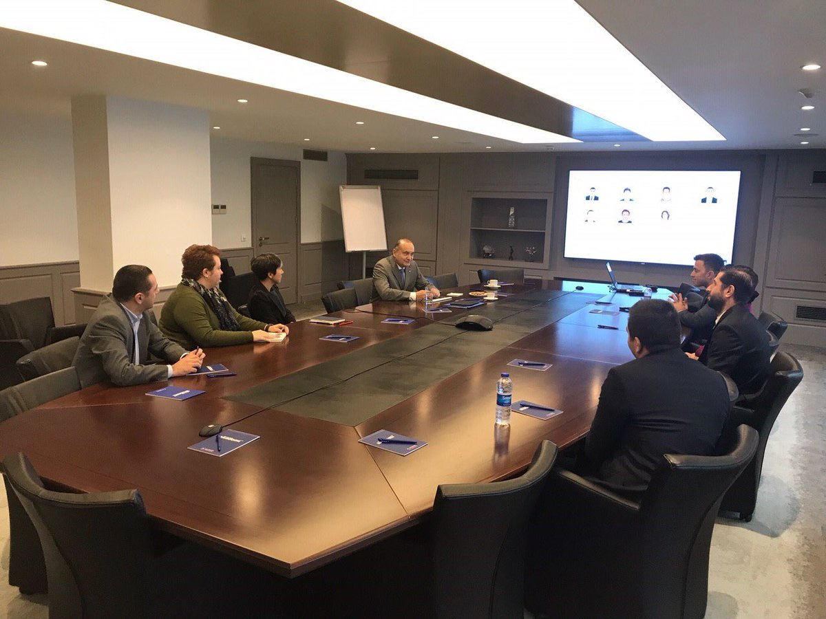 Heureux de rencontrer les équipes de Turquie <a href="/AXA_Sigorta/">Axa Sigorta</a> qui font un magnifique travail et obtiennent de très beaux résultat dans un contexte compliqué. Belle illustration de la valeur #courage <a href="/AXA/">AXA</a>