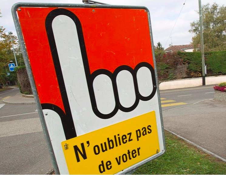 Mitte_Centre's tweet photo. "La démocratie directe n'a pas besoin d'être sauvée. Elle est bien vivante" @gerhardpfister
Le #25nov #ChVote #vot18 :
➡️@isolementnon #SBINon
➡️@surveillanceOUI dans les assurances sociales
➡️Non à l'initiative pour les vaches à cornes
https://t.co/NMGQ9i1ZVX https://t.co/5ann0M142X