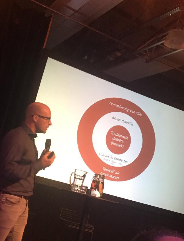 Our PhD candidate @Muldert talking about #festivalization @BrabantKennis Cultuurcafe!