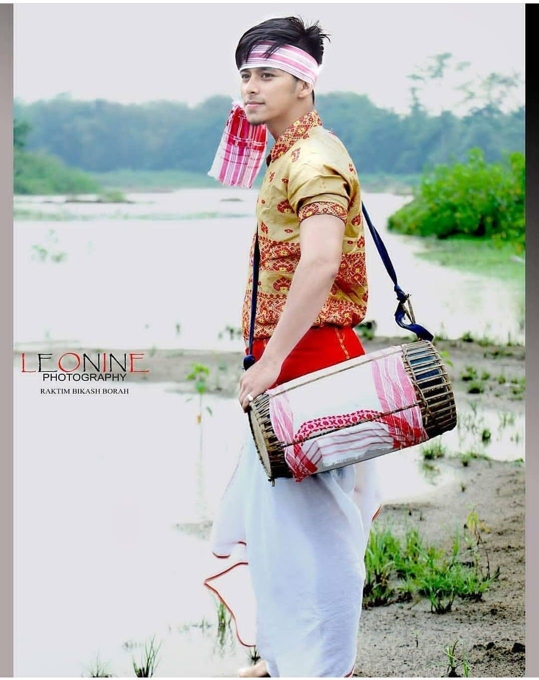 Beige - Buy Assamese Gero Design Mising Eri Silk Handloom Shawl cum Stole  Online at iTokri.Com by ITOKRI CRAFTS INITIATIVE l iTokri आई.टोकरी