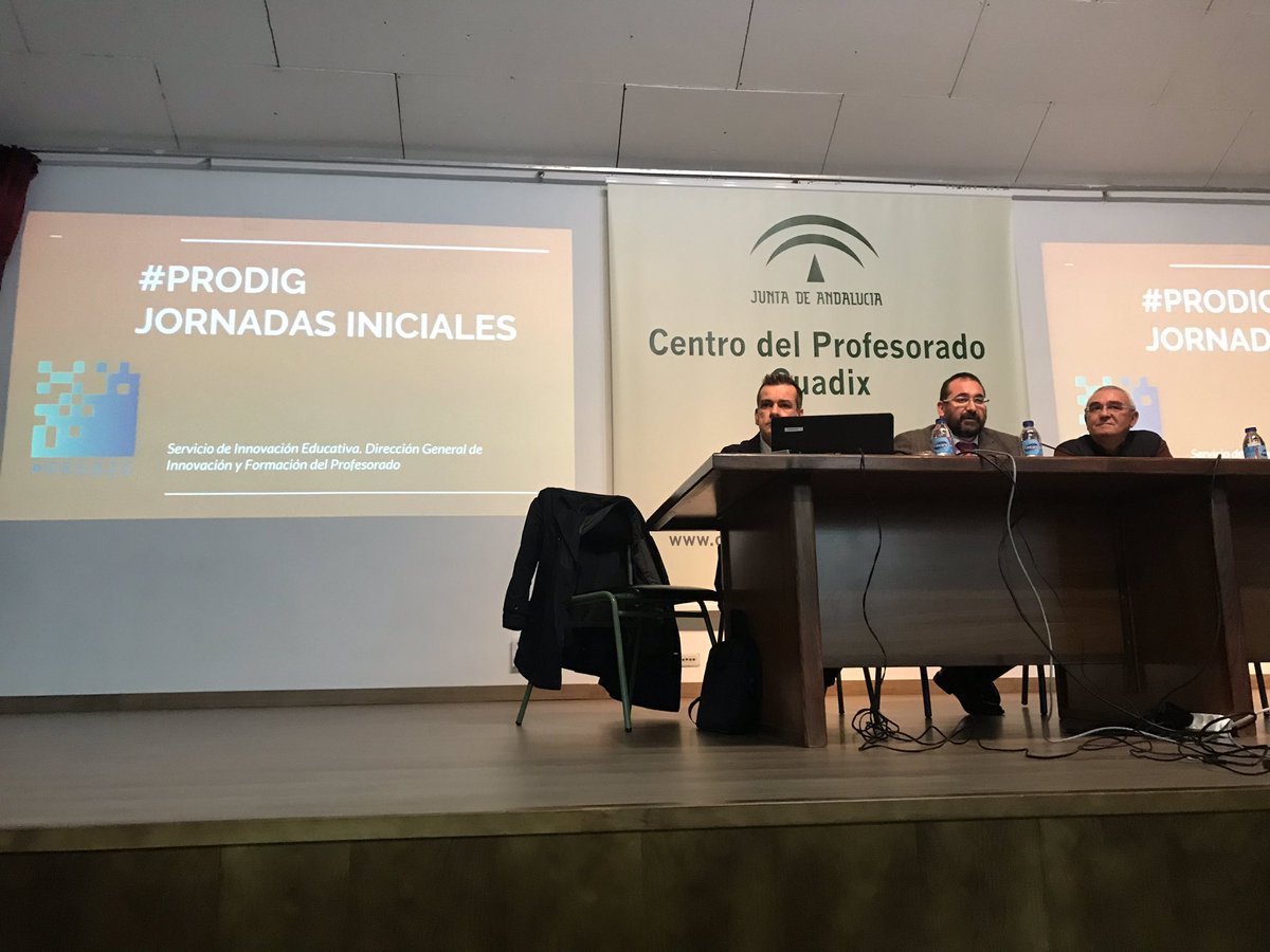 elreyesdevera's tweet photo. Comenzamos una Jornada de trabajo en el @cepguadix para comenzar un camino hacia el futuro de nuestro centro. #PRODIG https://t.co/F1t0tDrBt1