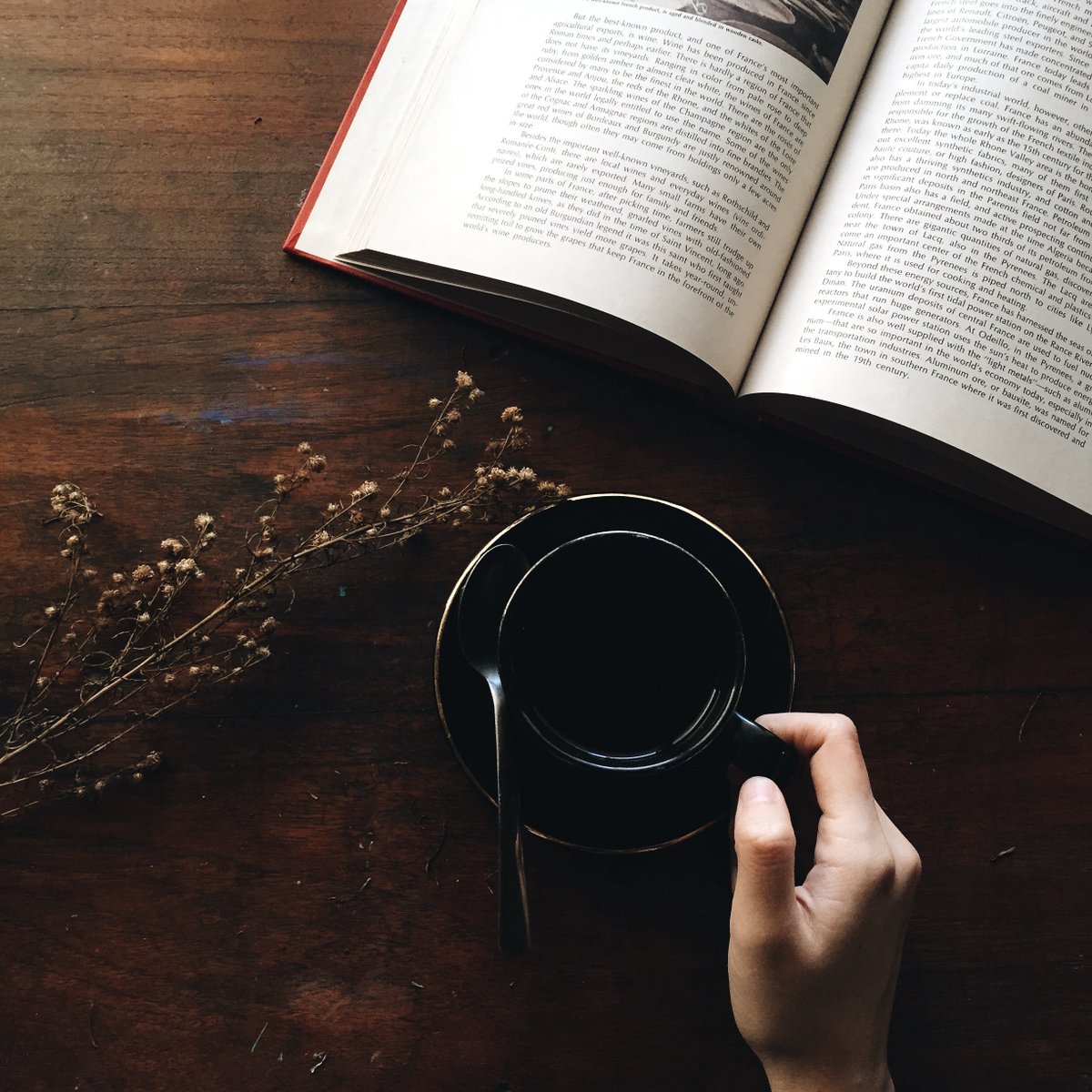 Libros_Apyce's tweet photo. "Cada mañana nacemos de nuevo. Lo que hacemos hoy es lo que más importa". Buda
#FelizJueves #librosapyce https://t.co/O0E7B7jCe1