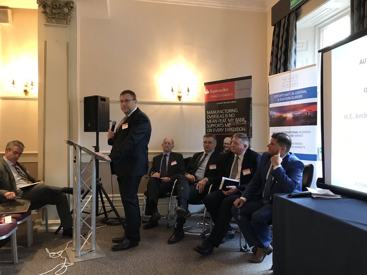 Chris_Plant's tweet photo. @RehakLubomir introducing the #automotive #roadshow #CWBF2018 @CWBFestival #Vobevent @thevoiceofauto @GrantThorntonSK @SLOVAKIAinUK https://t.co/AYilp8Woq6