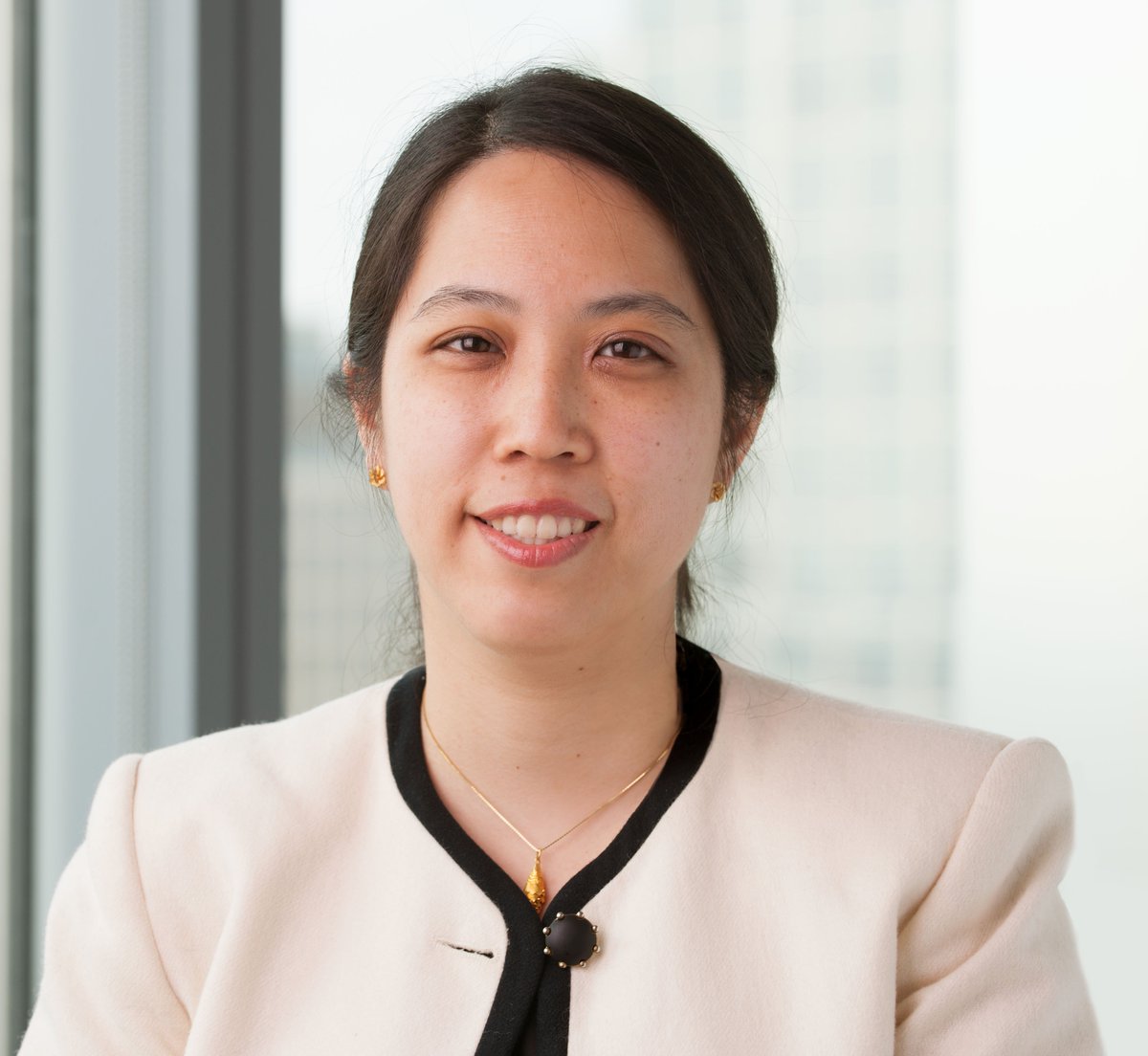 BritishBBank's tweet photo. Our MD, Strategy & Markets, Alice Hu Wagner is giving the keynote speech at today's @BCR_TRFNews Alternative & Receivables Finance Forum https://t.co/uDijoIzdpy #ARF18 https://t.co/HCedlB3k7i