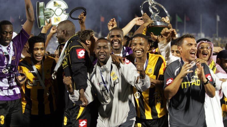 رسمياً ||  
المجموعة الثانية في #دوري_أبطال_آسيا : 
#الاتحاد السعودي
الوحدة الإماراتي
لوكوموتيف الأوزبكي
المتأهل من ملحق سايبا الإيراني ومينيرفا الهندي والريان القطري

ـ بالتوفيق للعميد 💛