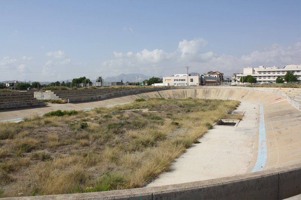 Novelda y Mataró: cara y cruz de la restauración de sus velódromos. trackpiste.com/2018/11/noveld…