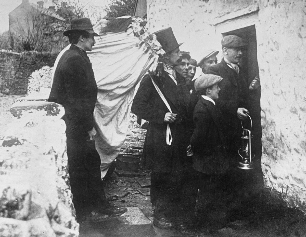 The Mari Lwyd party consisted of a Leader, Sergeant, Merryman and Punch, and Judy. The Merryman brought his fiddle, Punch and Judy were dressed in tattered clothes with blackened faces with the rest of the party decorated with ribbons and sashes.  #Wales  #History  #FolkloreThursday