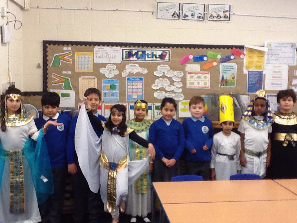 chadvaleprimary's tweet photo. #4vale Egyptian day https://t.co/Uv3THOUDas
