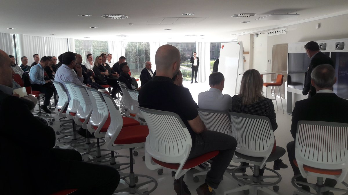 BenOlz95's tweet photo. C'est Thierry Minguet qui nous offre son retour d'expérience pour  entamer la présentation #Go2cloud de @gfiinformatique à @thecampProvence en compagnie des partenaires @AWSFrance, @servicenow et @RedHat_France. https://t.co/wfpdf2PZbj