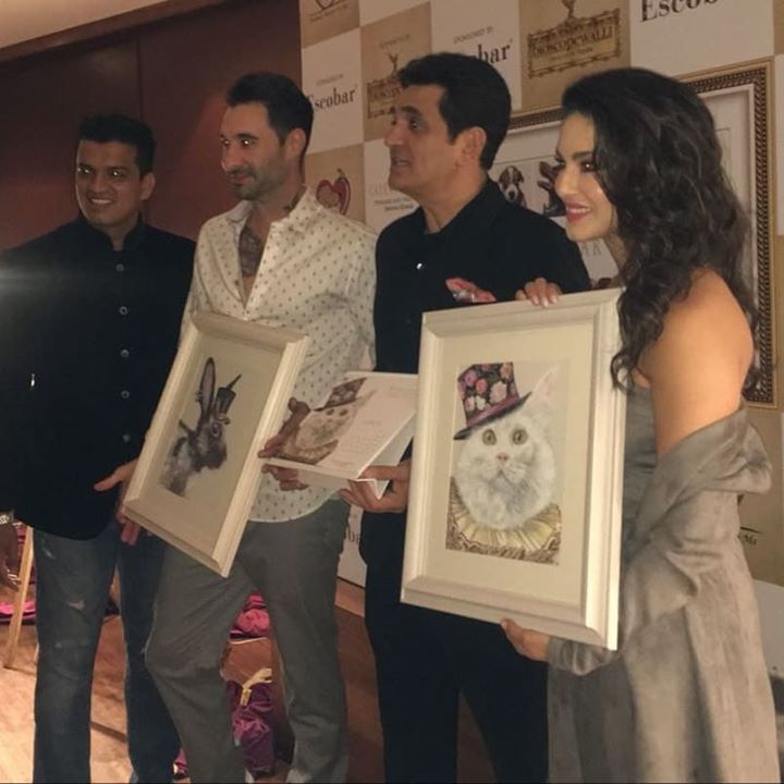 __Bollywood's tweet photo. https://t.co/qStP7ESskn https://t.co/0fwiccZNUe