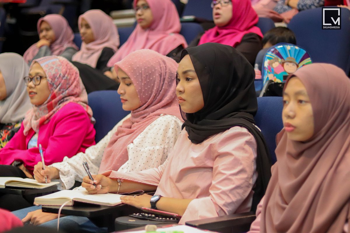 Skuad Media Uniten On Twitter The Guest Speaker Mrs Iman Abdul Rahim Shared Some Of Her Beauty Secrets And Skincare Hacks Which Surely Will Be Practiced By The Participants Kitauniten Hydrationiskey Https T Co M3betz6h41