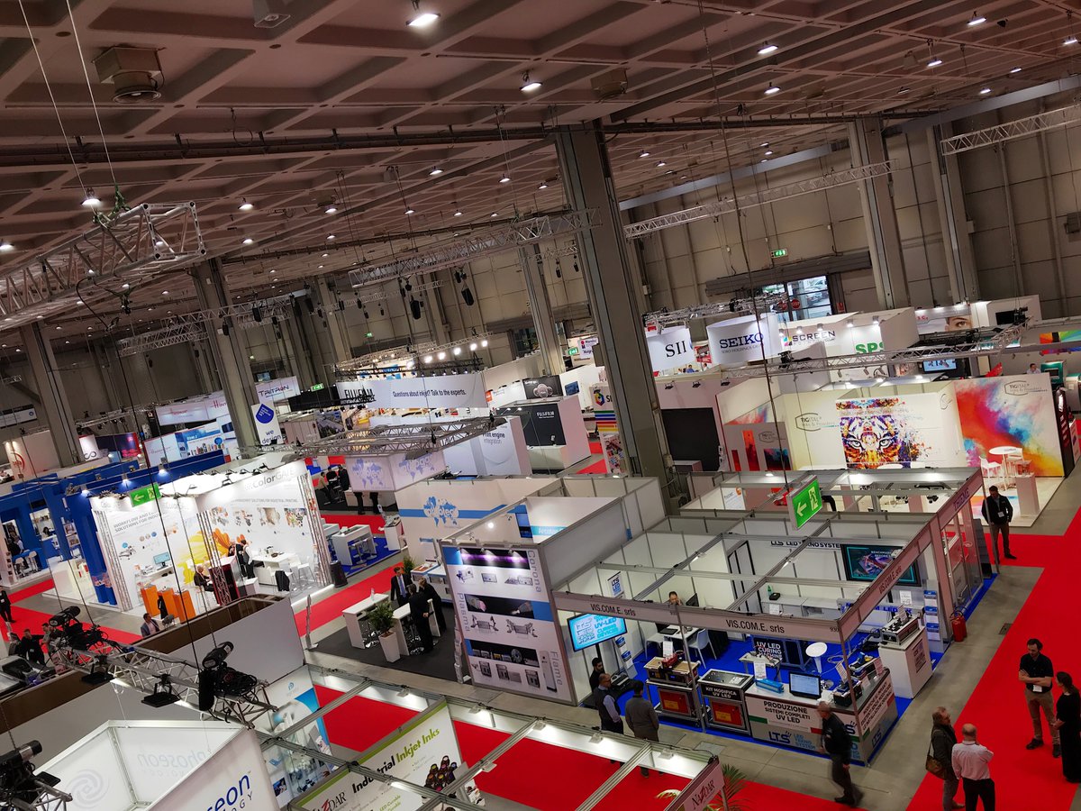 Inizia il terzo e ultimo giorno di #inprint18: stand pronti al MICO di Milano!