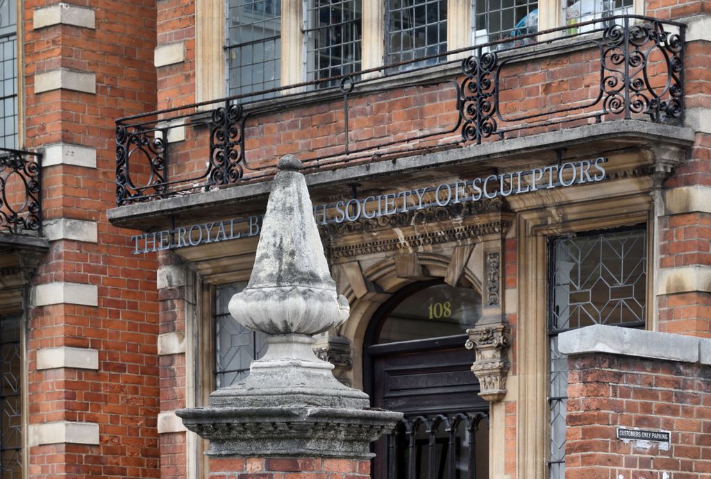Royal_Sculptors's tweet image. We're recruiting! We are looking for an experienced Research Curator who can deliver our #archive based project which will explore and celebrate the invaluable contribution of #women to the @Royal_Sculptors' #history Deadline 8 Jan buff.ly/2qXlfqh #artopps #sculpture