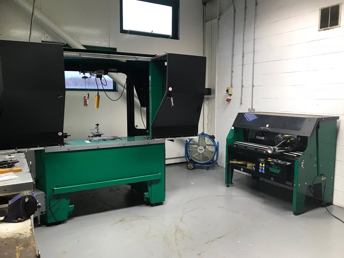 Training for the newest member of the course maintenance staff Cameron Pow ⁦<a href="/TheHomeofGolf/">St Andrews Links</a>⁩ St Andrews on their recently purchased ⁦<a href="/FoleyUnited/">Eoin Foley</a>⁩ 653/673 grinders along with Workshop Manager Lani Togi returning the ⁦<a href="/ReesinkTurfcare/">Reesink Turfcare UK</a>⁩ Toro equipment to OEM spec!